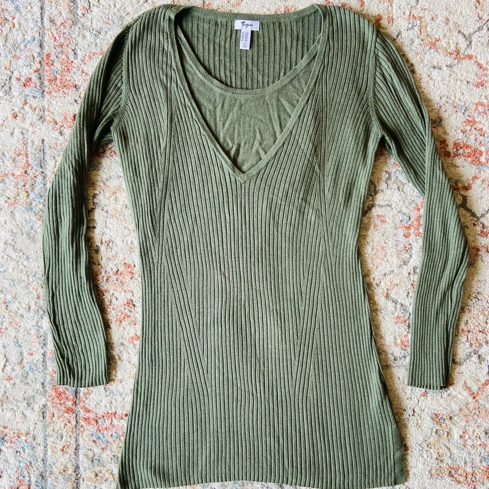 Perfect Nursing/Maternity Top! • Medium• Thyme Maternity •Sage colour •